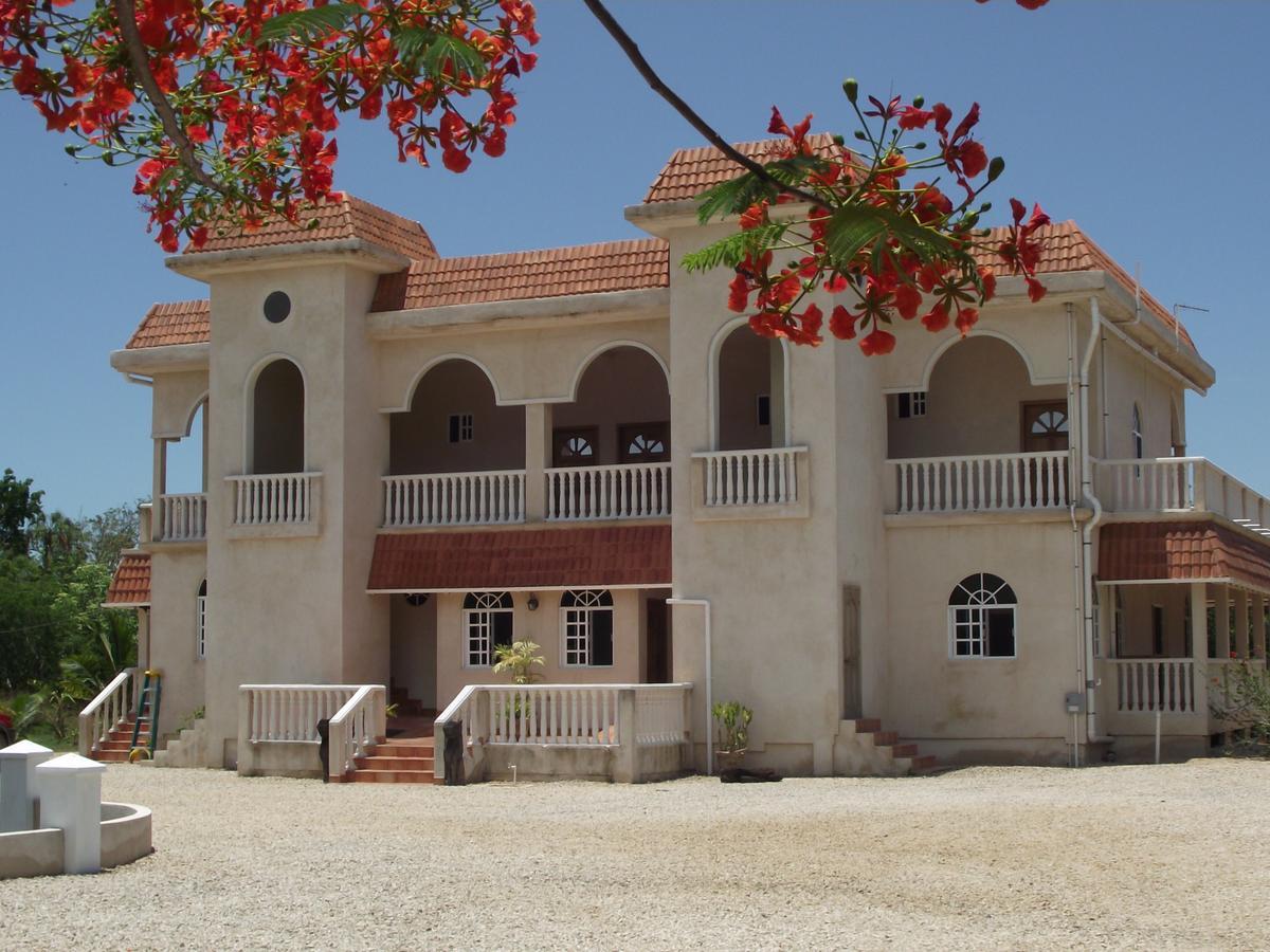 Serenity Sands Corozal Exteriör bild
